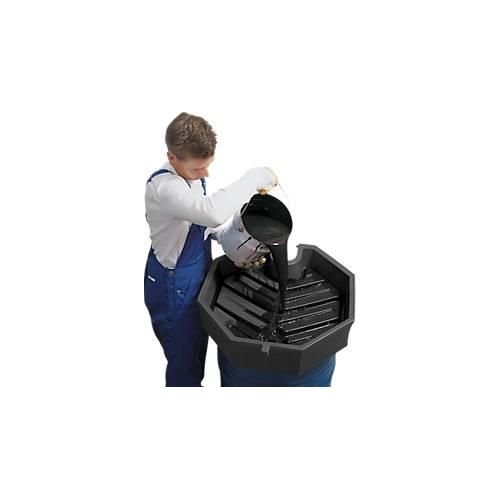 Fasstrichter mit hohem Rand, mit Sieb