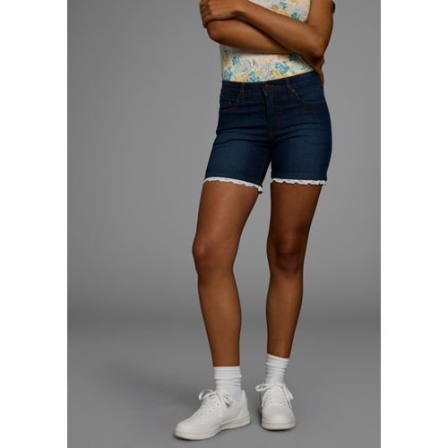 Jeansshorts KANGAROOS, Damen, Gr. 40, N-Gr, blau (dunkelblau us), Denim/Jeans, Spitze, Obermaterial: 81% Baumwolle, 17% Polyester, 2% Elasthan, casual, figurbetont kurz, Jeans, mit Spitze