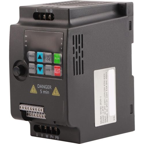 SKI780?2D2G?1 Mini VFD Frequenzumrichter Wechselrichter 1?Phase 220V auf 3?Phase 220V (220VAC 2.2kW)
