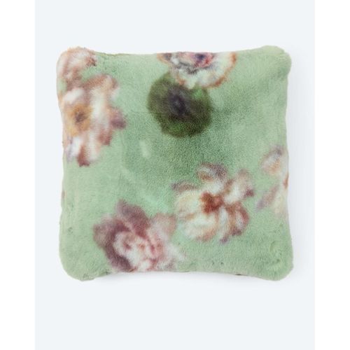 Kissen in Kaninchenfell-Optik 