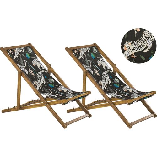 BELIANI Liegestühle 2er Set aus hellem Akazienholz mit schwarzem Bezug zusammenklappbar Gepardenmotiv Gartenausstattung Outdoor Gartenzubehör Modern