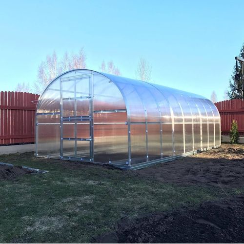 Gewächshaus KLASIKA 18 (3x6m) mit fundamenten und 4mm Polycarbonat;