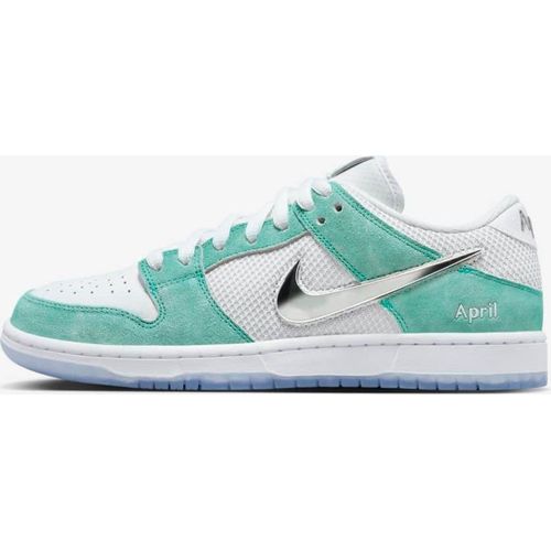 Nike Nike SB x April Skateboards Dunk Low Pro, FD2562-400, Größe: 38