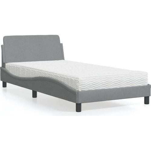 Bett mit Matratze 