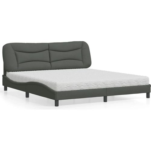 Bett mit Matratze 