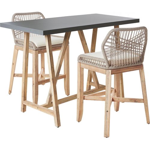 BELIANI Gartenmöbel Set Grau Beton und Akazienholz Rustikal Hochtisch 140x70 cm mit 2 Stühlen und Sitzkissen Cremeweiß Terrasse Gartenausstattung