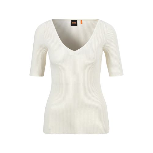 BOSS ORANGE Strickpullover »Faradisco Premium Damenmode«, mit BOSS Metallcharm