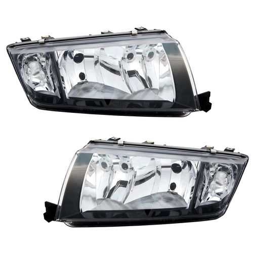 Skoda Fabia 6Y 99-08 alle Scheinwerfer Set links rechts Schwarz Klarglas H3 H7