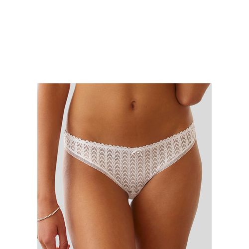 Slip S.OLIVER, Damen, Gr. 44/46, weiß, Microfaser, Obermaterial: 90% Polyamid, 10% Elasthan, figurbetont, Unterhosen, aus dezent transparenter Spitze in graphischer Optik