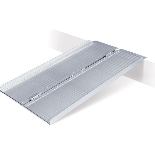 Alu-Auffahrrampe, klappbar, Länge 1200 mm, BxH 700 x 35 mm, geklappt 360 mm breit, Tragkraft 270 kg