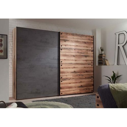 Kleiderschrank 