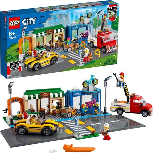 LEGO 60306 City Einkaufsstraße mit Geschäften Bauset mit Truck, Fahrradladen, Straßenplatten & Sportwagen