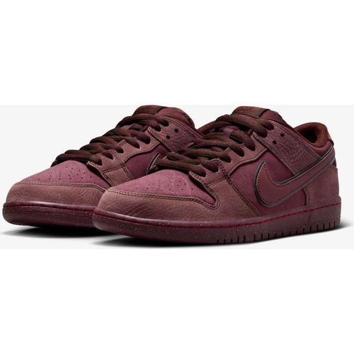 Nike Dunk Low PRM Burgundy Stadt der Liebe - 8.5