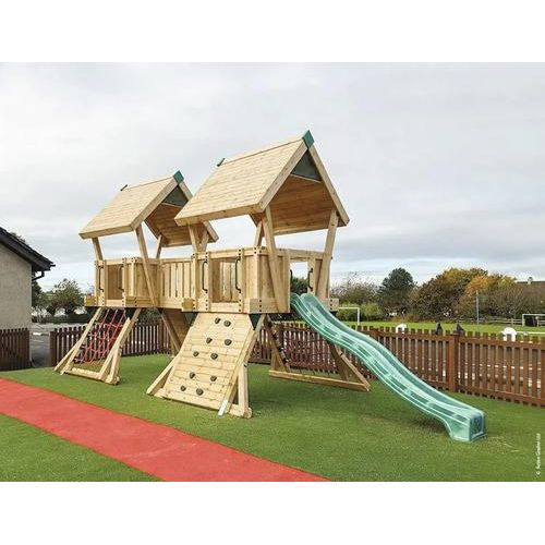 Spielhaus mit Stelzen Q4 Douglasie HY-Land 740 x 310 cm Holz Grundturm, Rutsche, Dacheindeckung, Kletterwand, Klettersteine, Kletternetz, Handgriff