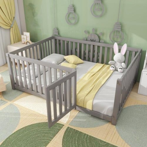 Kinderbett 140 x 200, Holzboden Bettrahmen mit Zaun und Tür, Grau