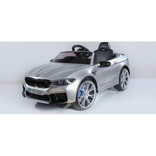 Kinder-Elektroauto BMW M5, metallisch lackiert, Originallizenz, 24V Batterie, mit öffnenden Türen, 2,4-GHz-Fernbedienung, weiche EVA-Räder, LED-Leuchten, Sanftanlauf, MP3-Player mit USB-Eingang