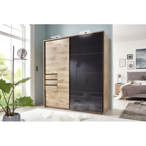 Kleiderschrank 