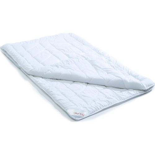 First Class 4 Jahreszeiten Steppdecke 220x260 PES Mikrofaser 1300/1650g Körperzonensteppung