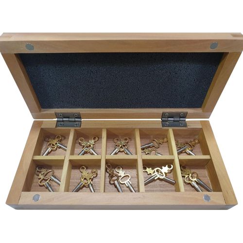 SELVA Taschenuhrschlüssel Set in Holz-Etui