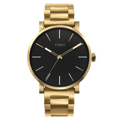Die Herrenuhr TORII G45GB.BG in klassischem Gold zum Schwimmen.