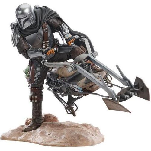 Gentle Giant Star Wars: The Mandalorian Premier Collection Statue 1/7 Din Djarin on Speeder Bike 23 cm