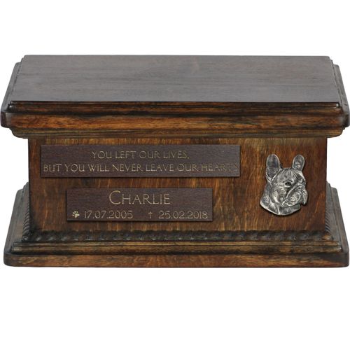 Französische Bulldogge I - hölzerne Urne für die Asche eines Hundes, personalisierte Urne mit Gravur, kleine Urne für Hundesasche von der Marke Art-Dog