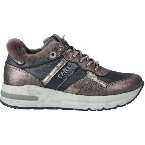 Sneaker