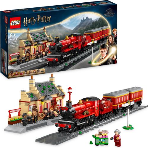 LEGO 76423 Harry Potter Hogwarts Express & der Bahnhof von Hogsmeade Zug-Set mit Schienen, Spielzeug-Zug, Fahrkartenschalter und 8 Minifiguren, ikonische Geschenk-Idee für Kinder und Fans
