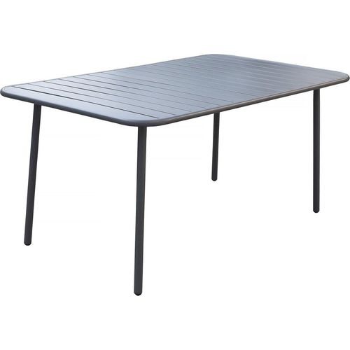 Gartentisch aus Metall 