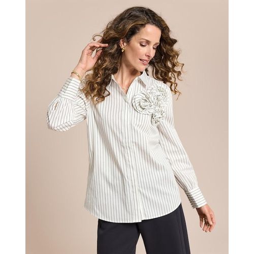 Bluse mit Ansteckblumen