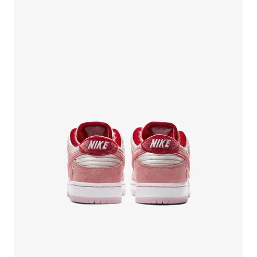 Nike SB Dunk Low Pro 