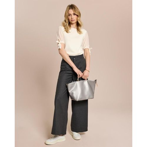 Marlenehose mit zwei Knöpfen