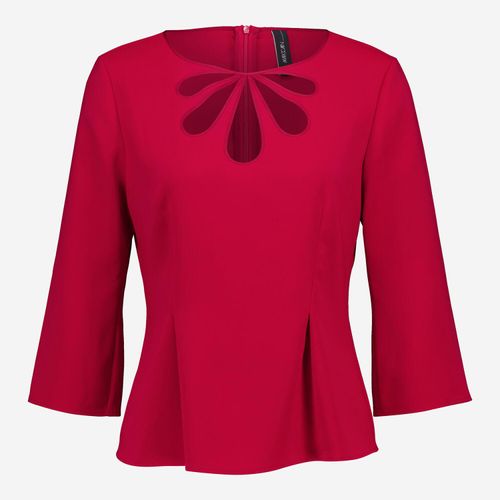 Rote Bluse mit Dreiviertelärmeln