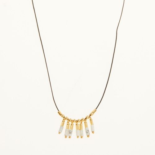 Mehrfarbige Halskette mit Marmoranhängern