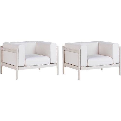 BELIANI Gartensessel 2er Set Beige Kunststoff-Gestell mit Hellbeigen Kissen Armlehnen Niedrige Lehne Modernes Design Outdoor Indoor Garten Terrasse