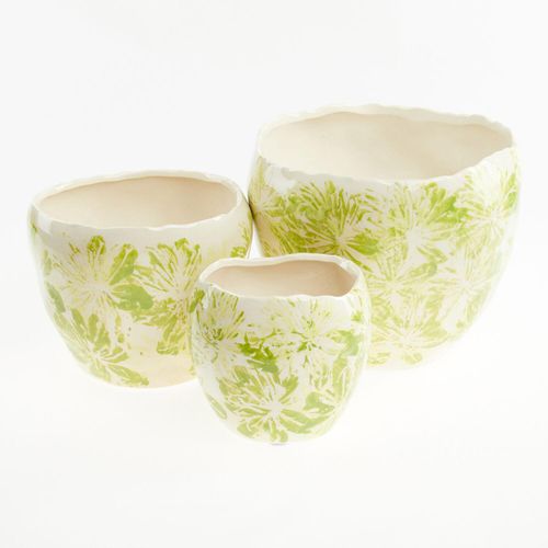 Großer grün-weißer Blumentopf mit Blumenmuster