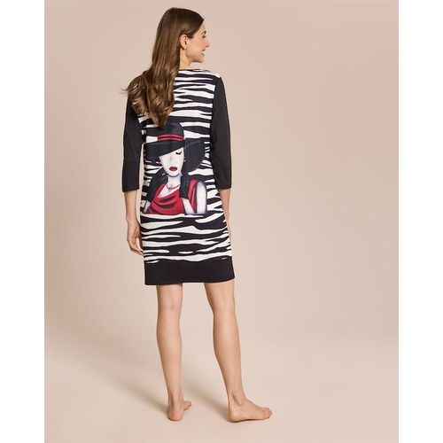 Bigshirt Lady mit Hut