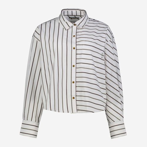 Weißes Hemd mit Kragen