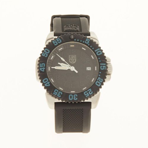 Schwarze Armbanduhr