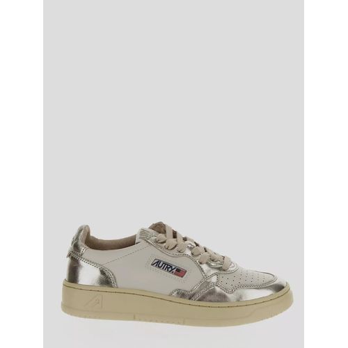 Autry Low-Top Sneaker - Medalist Low Two-Tone Sneakers In White - Gr. 38 (EU) - in Weiß - für Damen Image