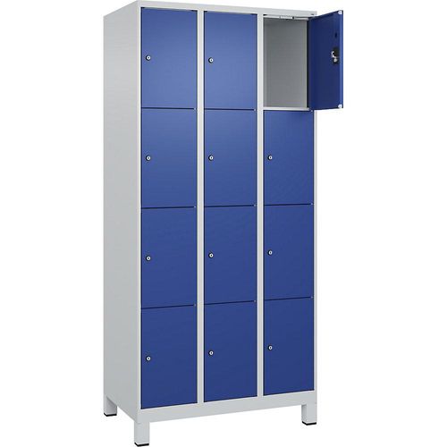 4er-Schließfachschrank Evolo PLUS, 3 Abteile, lichtgrau / enzianblau, B 900 mm, 12 Fächer, mit breiten Füßen, Zylinderschloss kaiserkraft Image