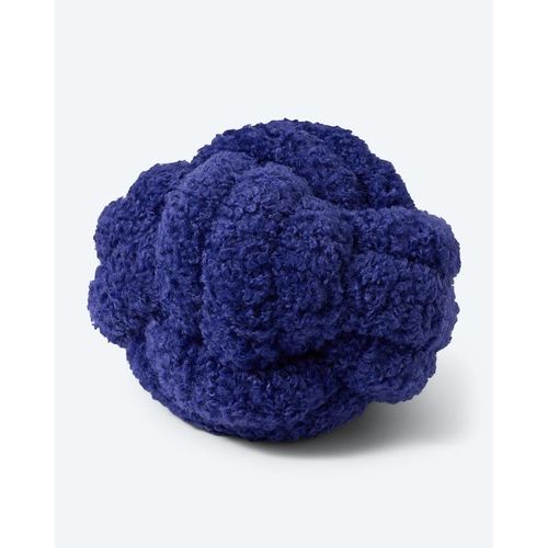 Knotenkissen in Teddy-Optik