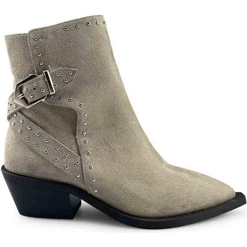 Deabused Laarsje Fajen Taupe