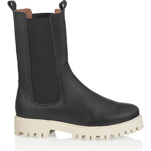 DWARS Bochum Off White Sole 2564-24 Black