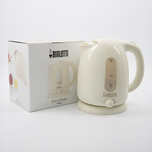 Cremefarbener Wasserkocher 1,7l