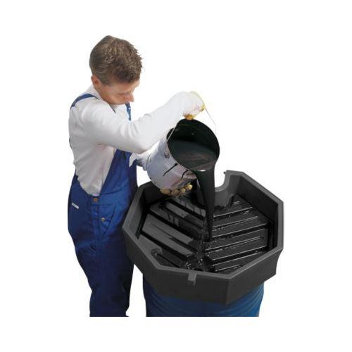 Fasstrichter mit hohem Rand, mit Sieb
