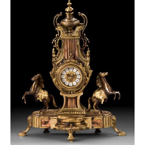 Casa Padrino Luxus Barock Tischuhr Gold / Bronze / Beige 43 x H. 54 cm - Handgefertigte Bronze Uhr im Barockstil - Barock Schreibtischuhr - Barock Schreibtisch Deko - Barock Deko Accessoires