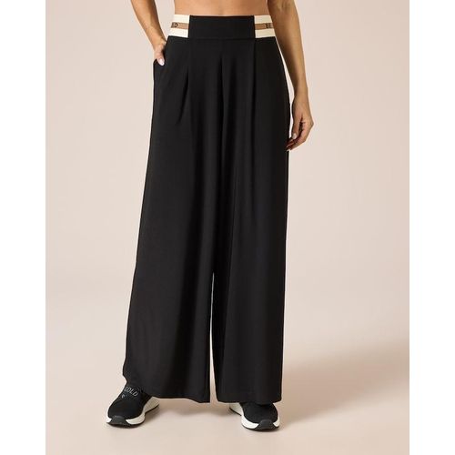 Marlenehose mit Logobund