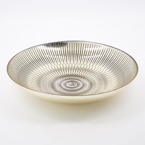 Goldfarbene Schale aus Silber 30x30cm Image
