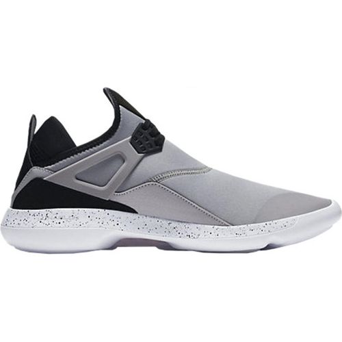 Nike Fly 89 Schuhe 940267003 mit weicher, reaktionsschneller Dämpfung und bequemer Passform